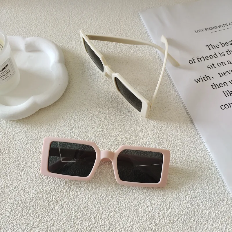 Sweet Simple Style Solid Color Resin Square Full Frame Glasses display picture 4