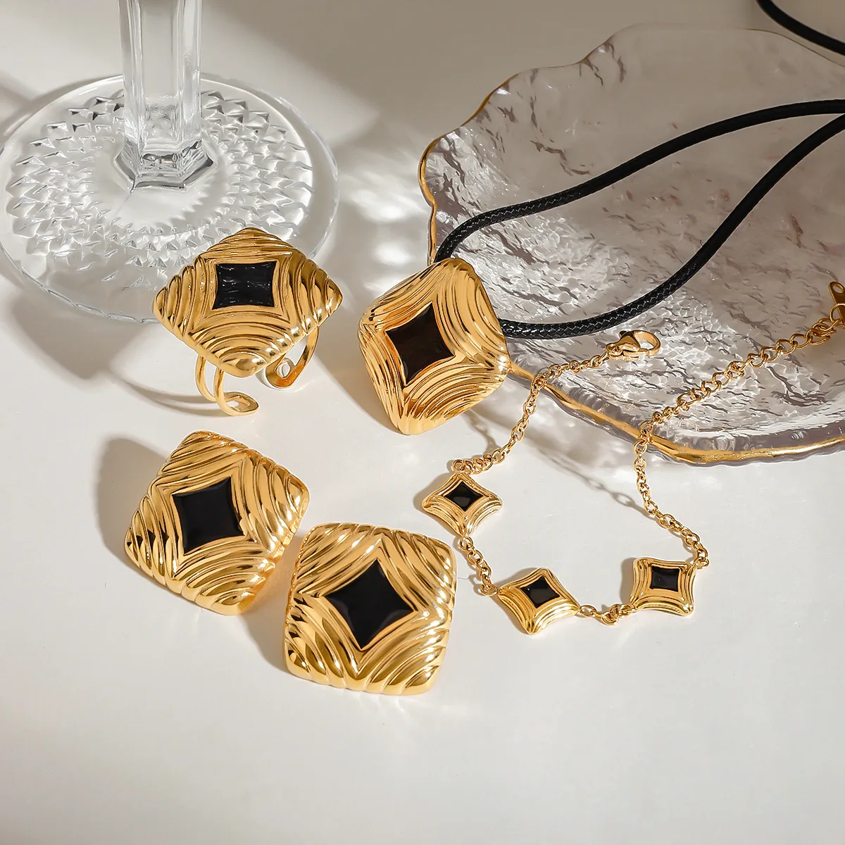 Basic Classic Style Commute Geometric 316 Stainless Steel  Women's Bracelets Earrings Necklace display picture 9