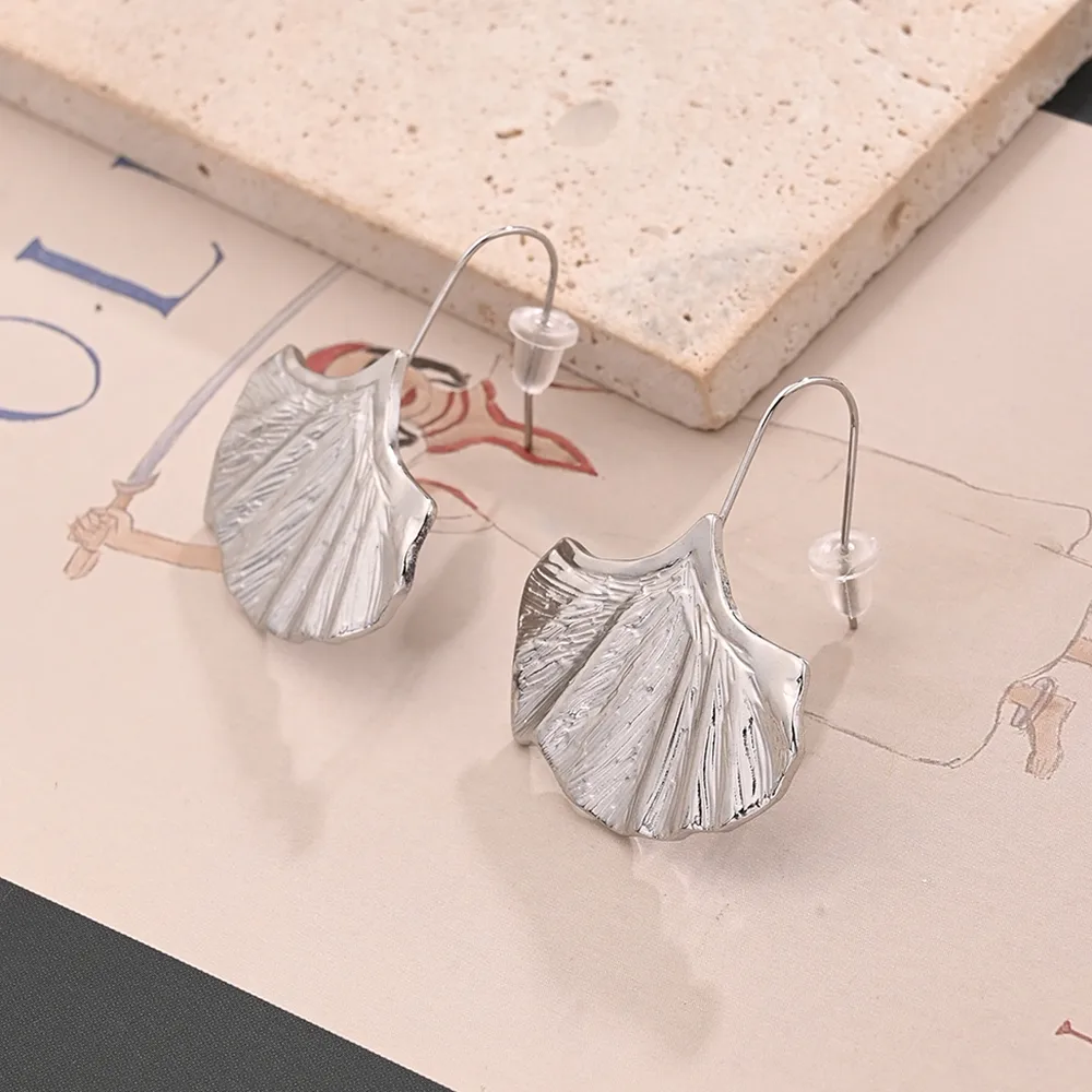 1 Pair/Package Casual Modern Style Simple Style Leaf Handmade Polishing Plating 304 Stainless Steel 18K Gold Plated Colorful Plating Rose Gold Plated Earrings display picture 2