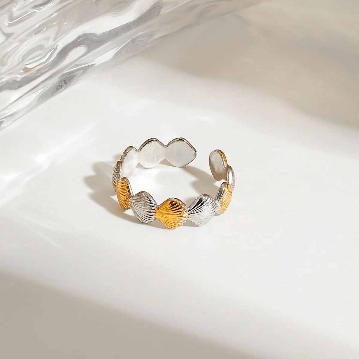 Elegant Simple Style Geometric 304 Stainless Steel Plating Inlay Zircon 18K Gold Plated Women's Rings display picture 4