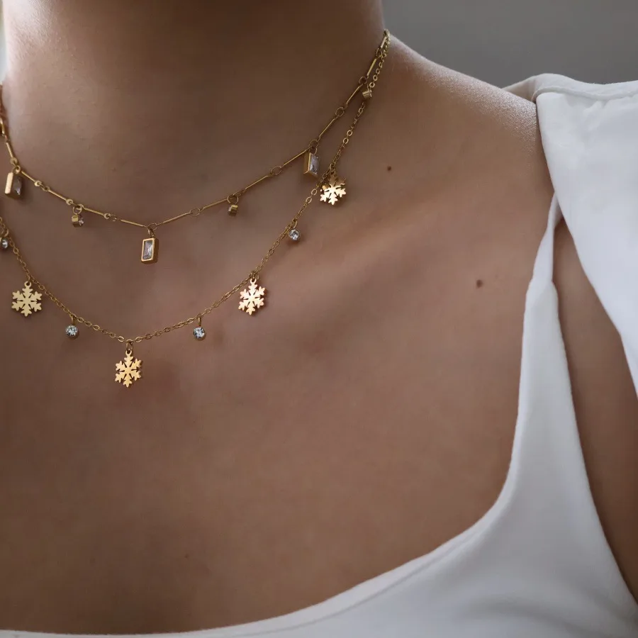 Retro Classic Style Snowflake 304 Stainless Steel Polishing Plating Zircon 18K Gold Plated Women's Multi Charms Necklace display picture 2