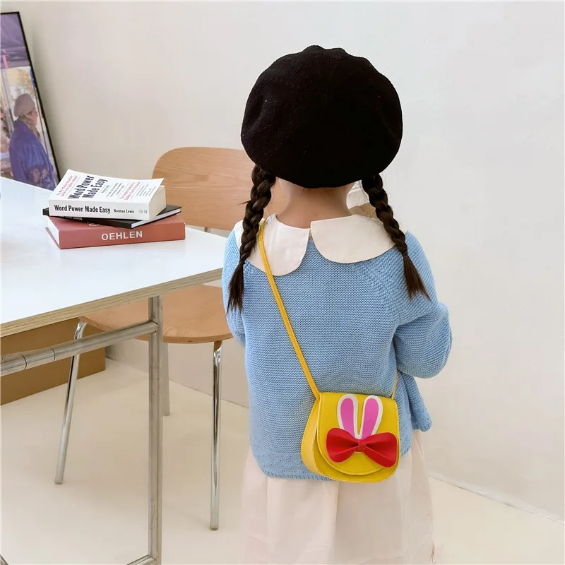 Girl'S Pu Leather Animal Bow Knot Cute Square Magnetic Buckle Crossbody Bag display picture 11