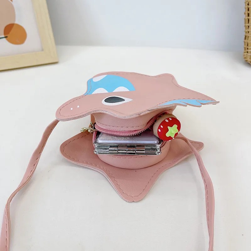 Kid'S Pu Leather Cartoon Cute Pentagram Zipper Crossbody Bag display picture 33