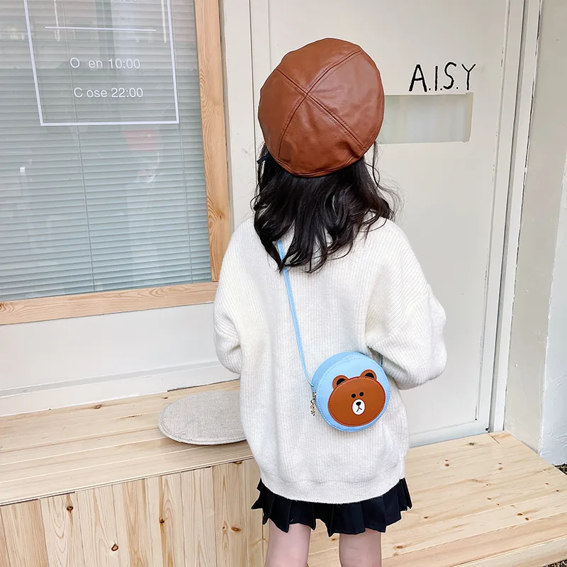 Kid'S Pu Leather Cartoon Bear Cute Round Zipper Crossbody Bag display picture 5