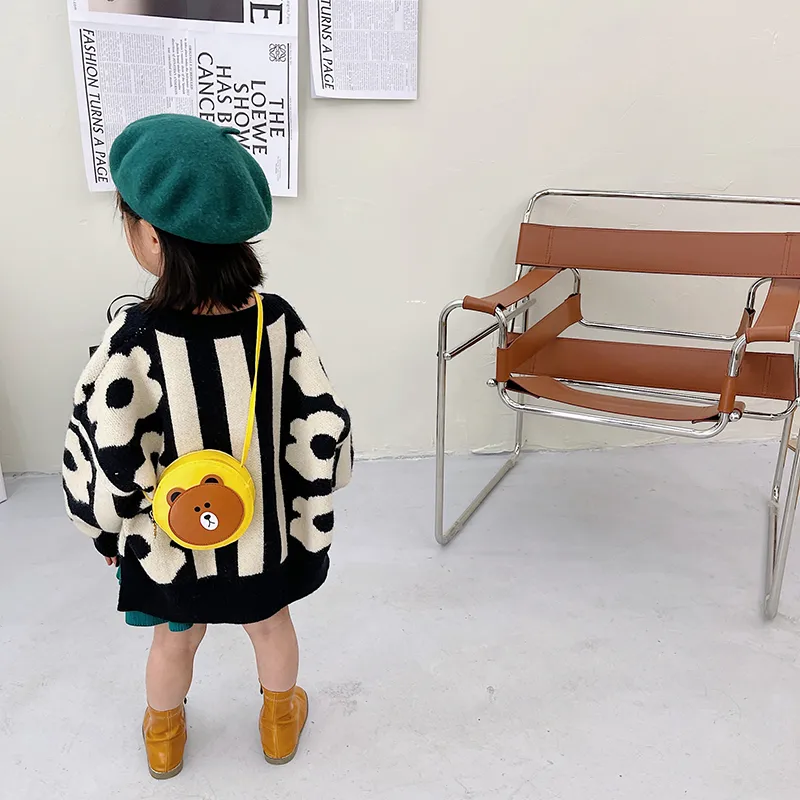 Kid'S Pu Leather Cartoon Bear Cute Round Zipper Crossbody Bag display picture 34