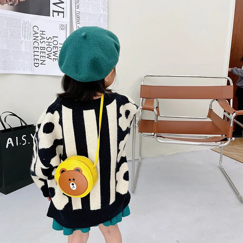 Kid'S Pu Leather Cartoon Bear Cute Round Zipper Crossbody Bag display picture 24