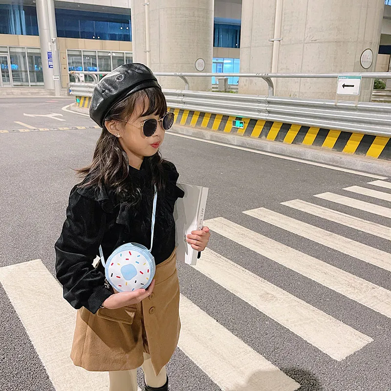 Kid'S Pu Leather Donuts Cute Round Zipper Shoulder Bag Crossbody Bag display picture 98