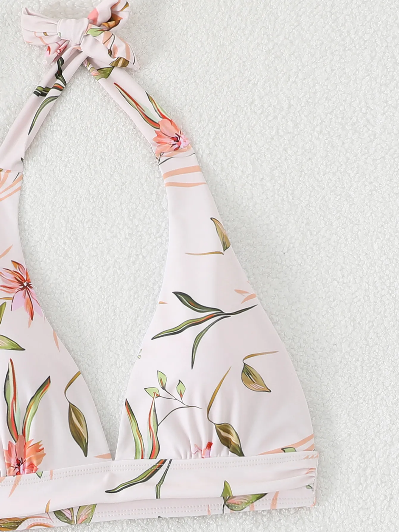 Women's Ditsy Floral 2 Pieces Set Swimwear display picture 8