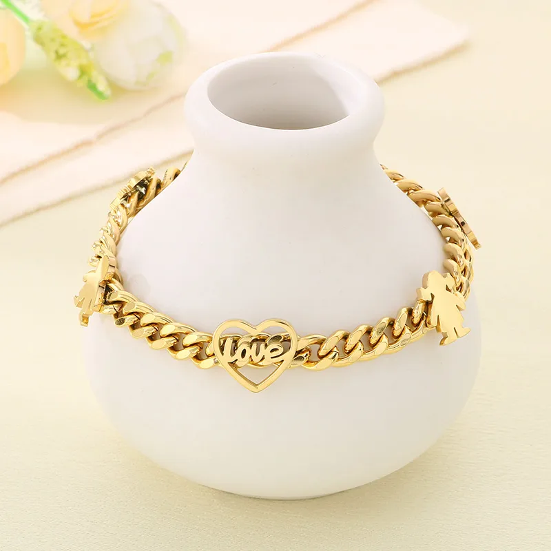 Simple Style Letter Heart Shape 304 Stainless Steel 18K Gold Plated Mother'S Day Women's Bracelets display picture 2