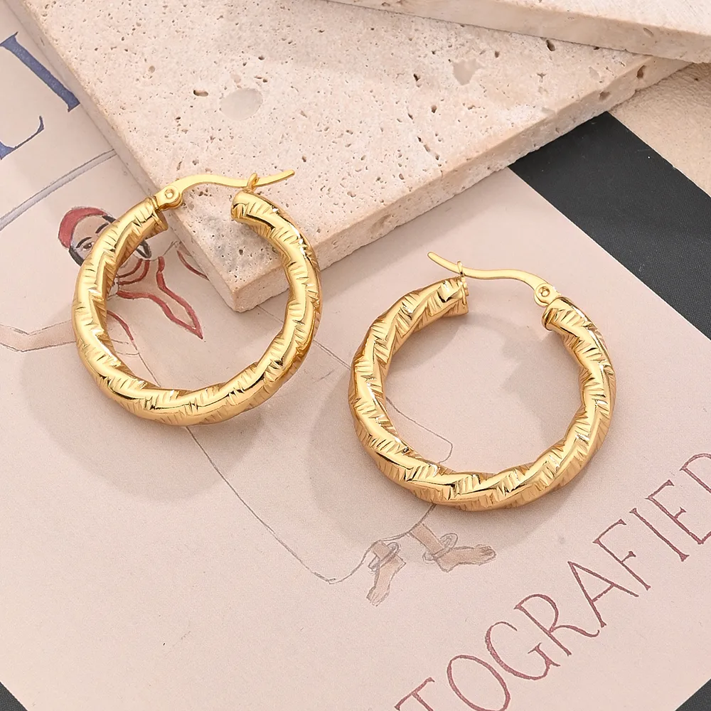 1 Pair/Package Casual Modern Style Simple Style U Shape Geometry Handmade Polishing Plating 304 Stainless Steel 18K Gold Plated Earrings display picture 2