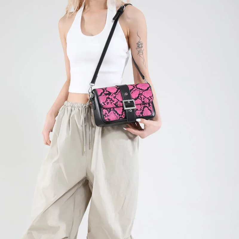 Women's Pu Leather Snakeskin Streetwear Square Buckle Shoulder Bag display picture 6