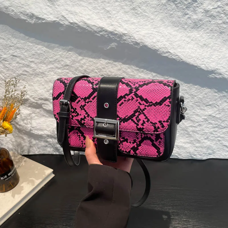 Women's Pu Leather Snakeskin Streetwear Square Buckle Shoulder Bag display picture 50