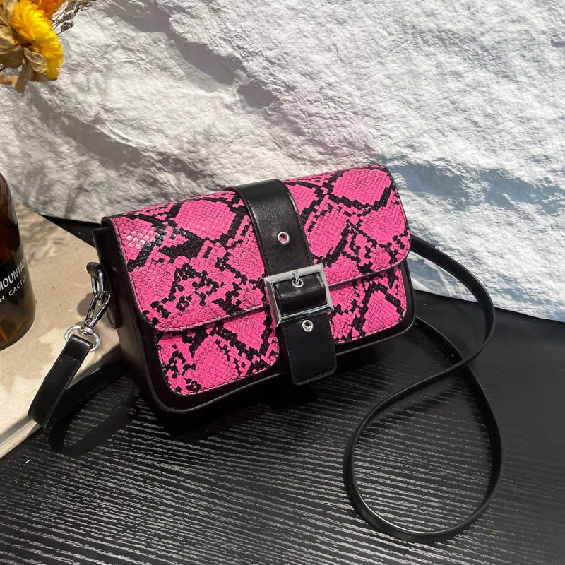 Women's Pu Leather Snakeskin Streetwear Square Buckle Shoulder Bag display picture 24