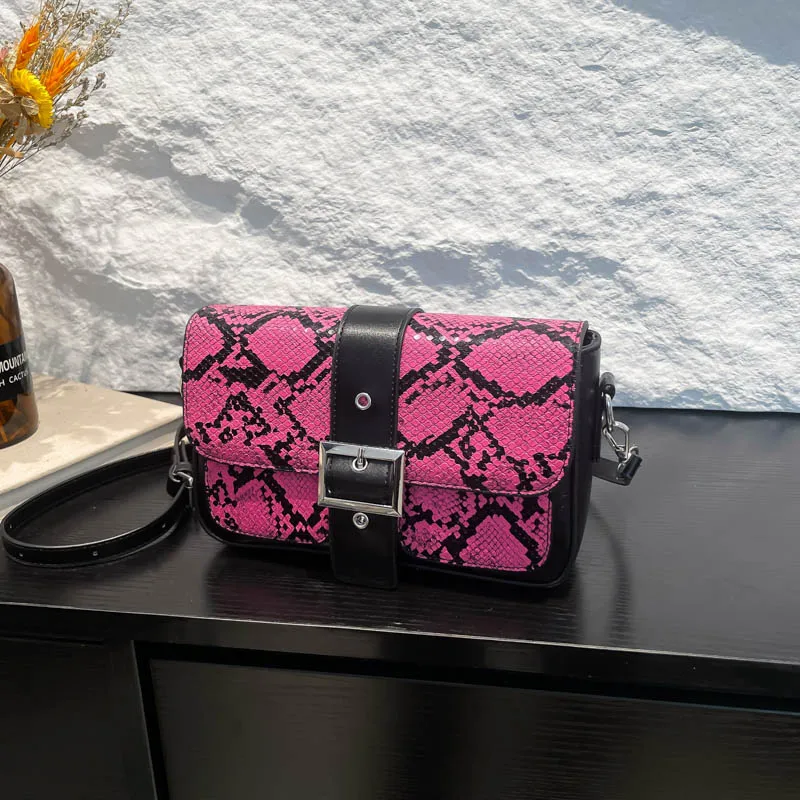Women's Pu Leather Snakeskin Streetwear Square Buckle Shoulder Bag display picture 40