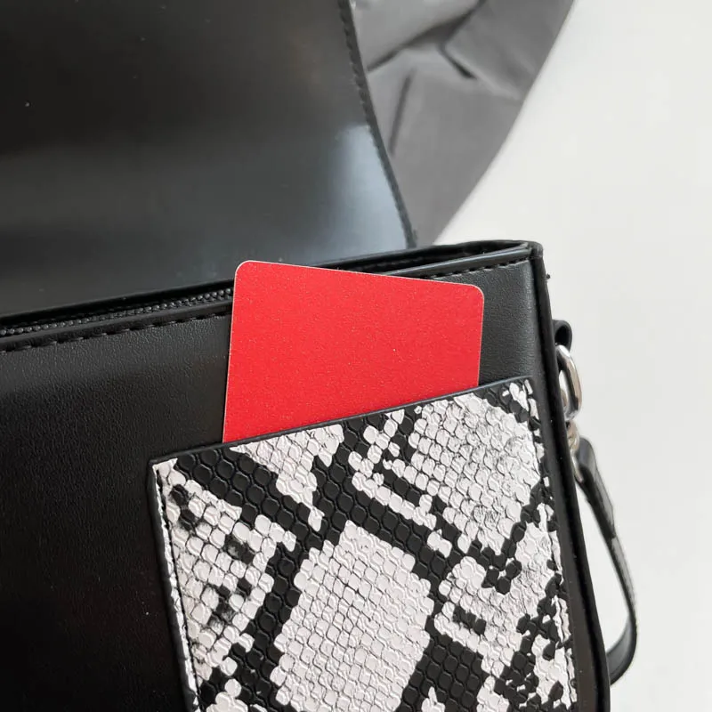 Women's Pu Leather Snakeskin Streetwear Square Buckle Shoulder Bag display picture 55