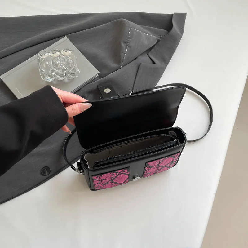 Women's Pu Leather Snakeskin Streetwear Square Buckle Shoulder Bag display picture 56