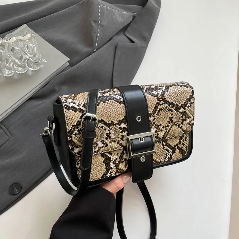 Women's Pu Leather Snakeskin Streetwear Square Buckle Shoulder Bag display picture 68