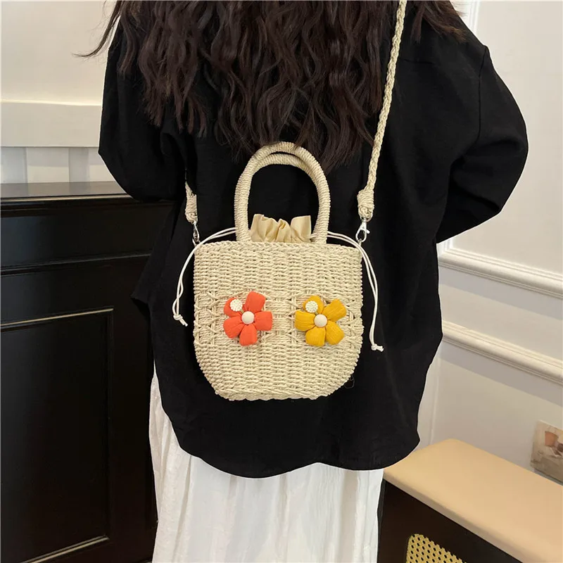 Women's Straw Flower Vacation Square String Straw Bag display picture 4