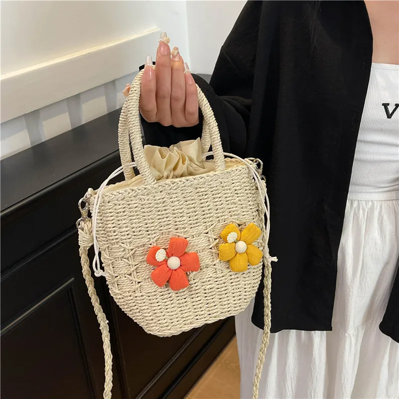 Women's Straw Flower Vacation Square String Straw Bag display picture 1
