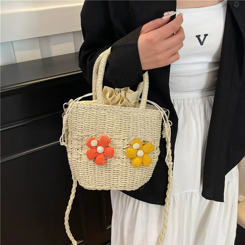Women's Straw Flower Vacation Square String Straw Bag display picture 11