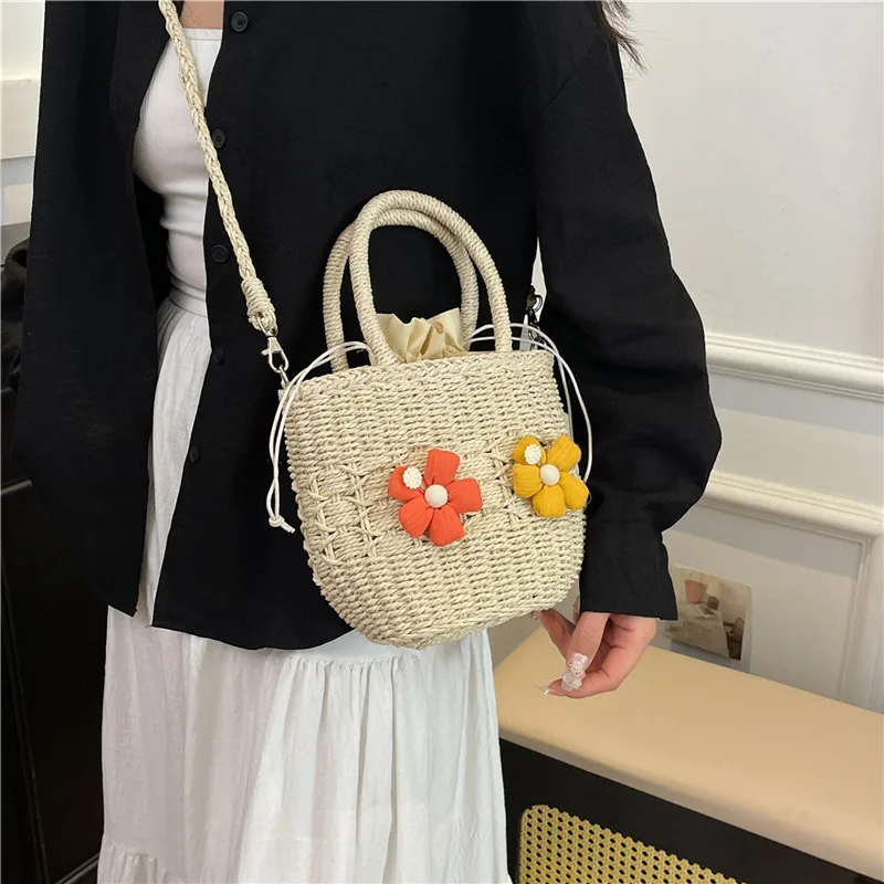 Women's Straw Flower Vacation Square String Straw Bag display picture 9