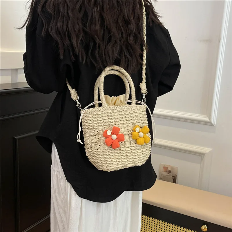 Women's Straw Flower Vacation Square String Straw Bag display picture 14