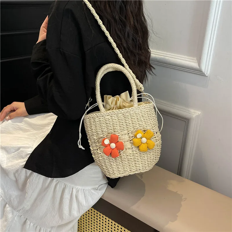 Women's Straw Flower Vacation Square String Straw Bag display picture 15