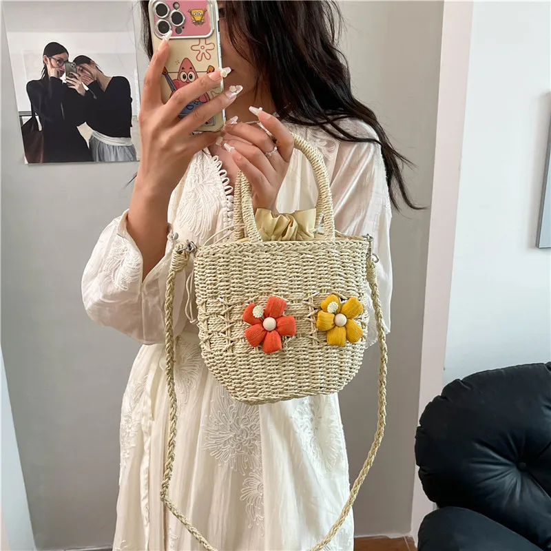 Women's Straw Flower Vacation Square String Straw Bag display picture 41