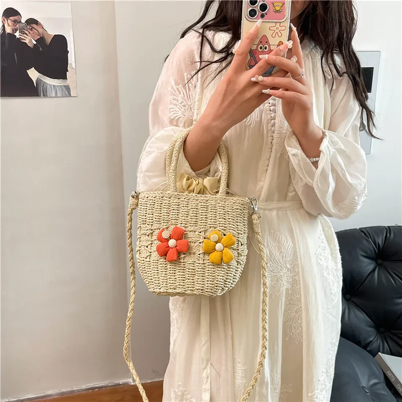 Women's Straw Flower Vacation Square String Straw Bag display picture 51