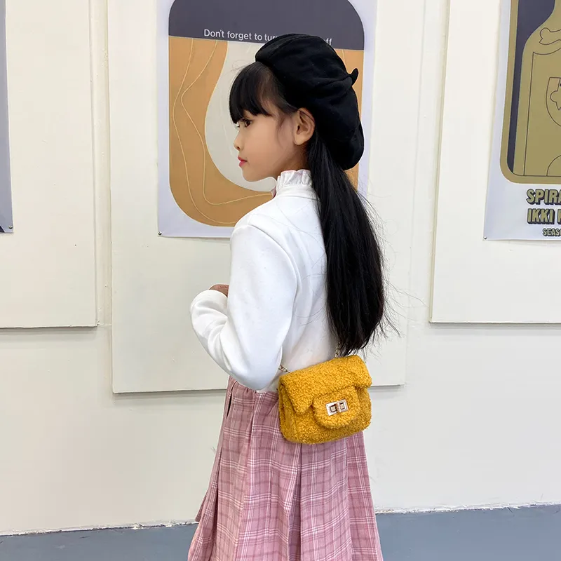 Women's Plush Solid Color Cute Square Lock Clasp Crossbody Bag display picture 5
