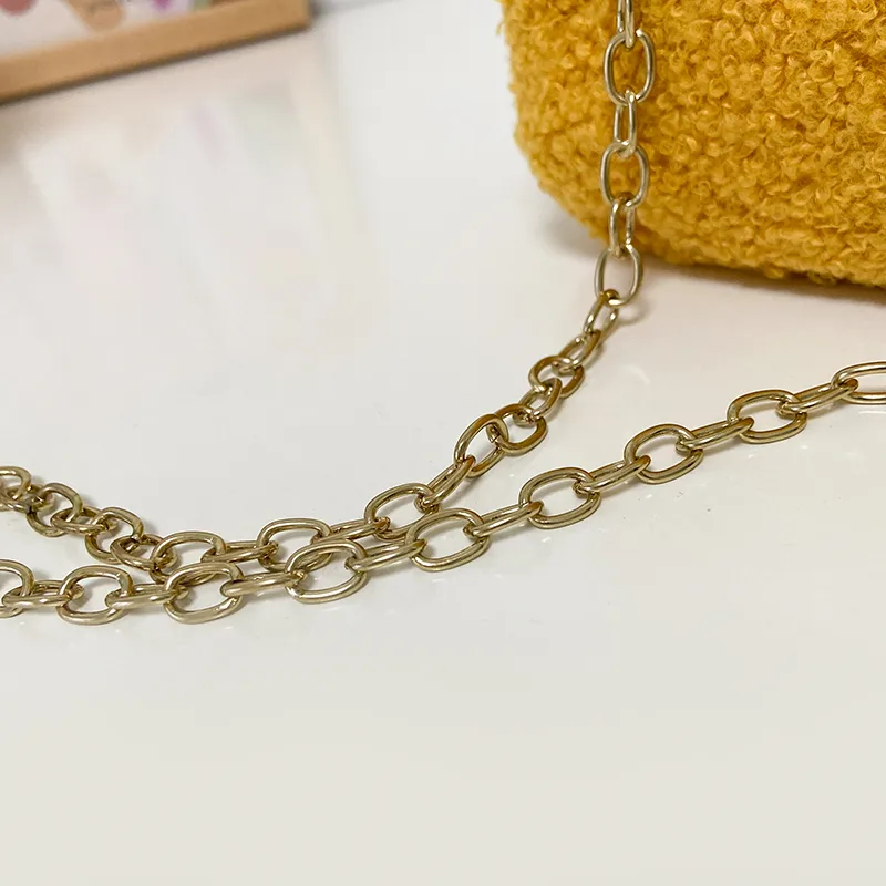Women's Plush Solid Color Cute Square Lock Clasp Crossbody Bag display picture 67