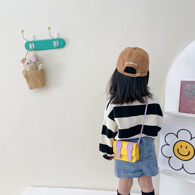 Kid'S Pu Leather Color Block Cute Square Magnetic Buckle Shoulder Bag display picture 26