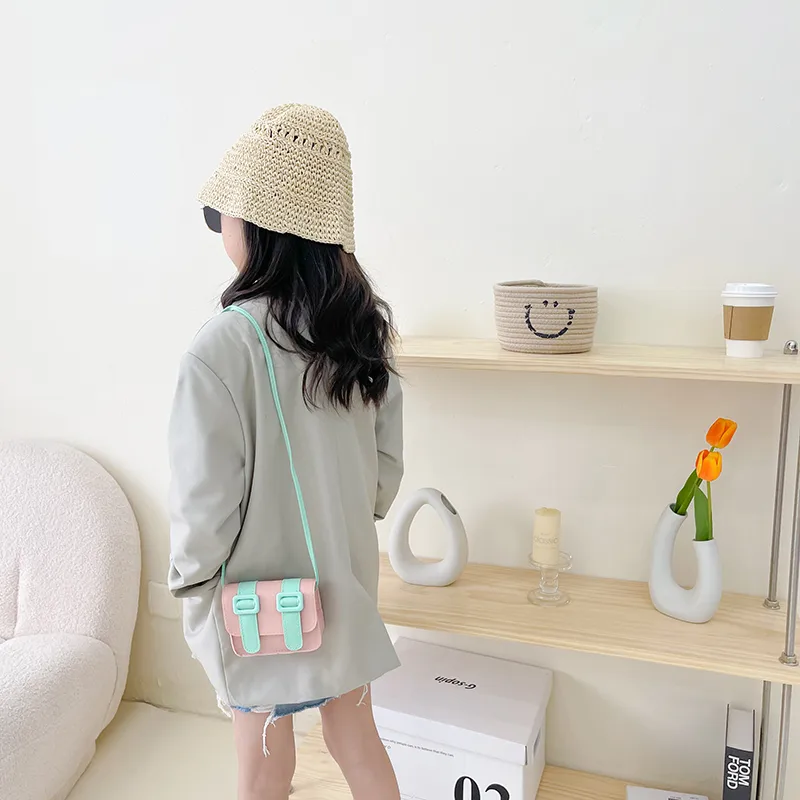 Kid'S Pu Leather Color Block Cute Square Magnetic Buckle Shoulder Bag display picture 31