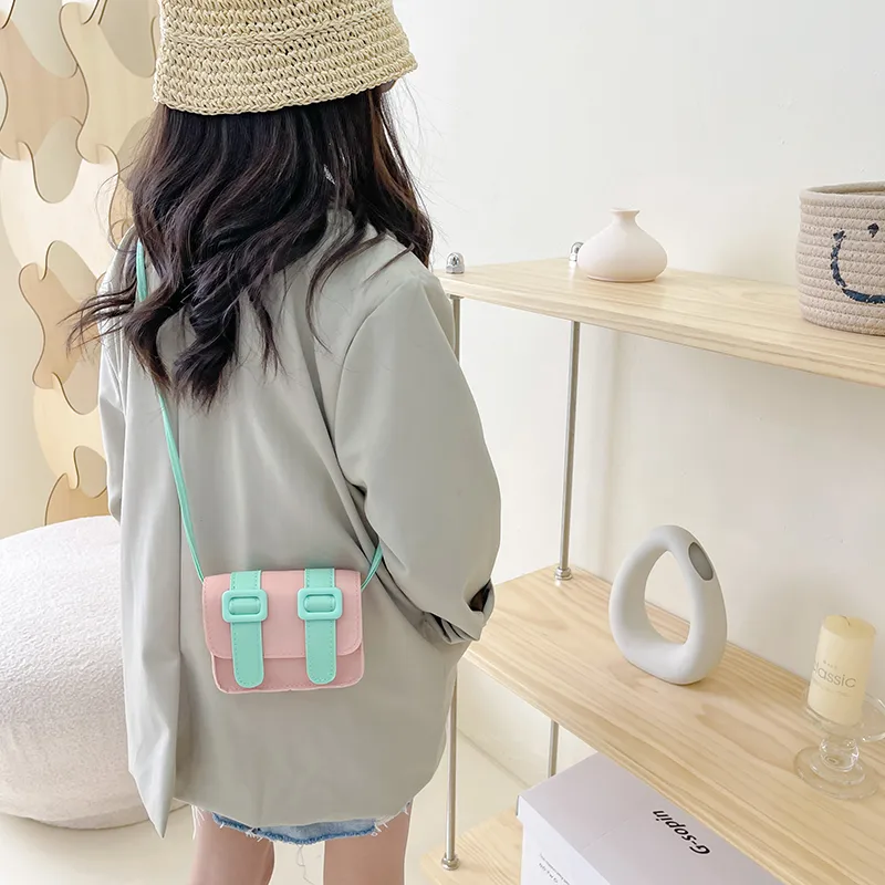 Kid'S Pu Leather Color Block Cute Square Magnetic Buckle Shoulder Bag display picture 8