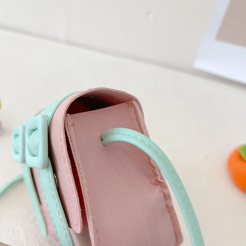 Kid'S Pu Leather Color Block Cute Square Magnetic Buckle Shoulder Bag display picture 85