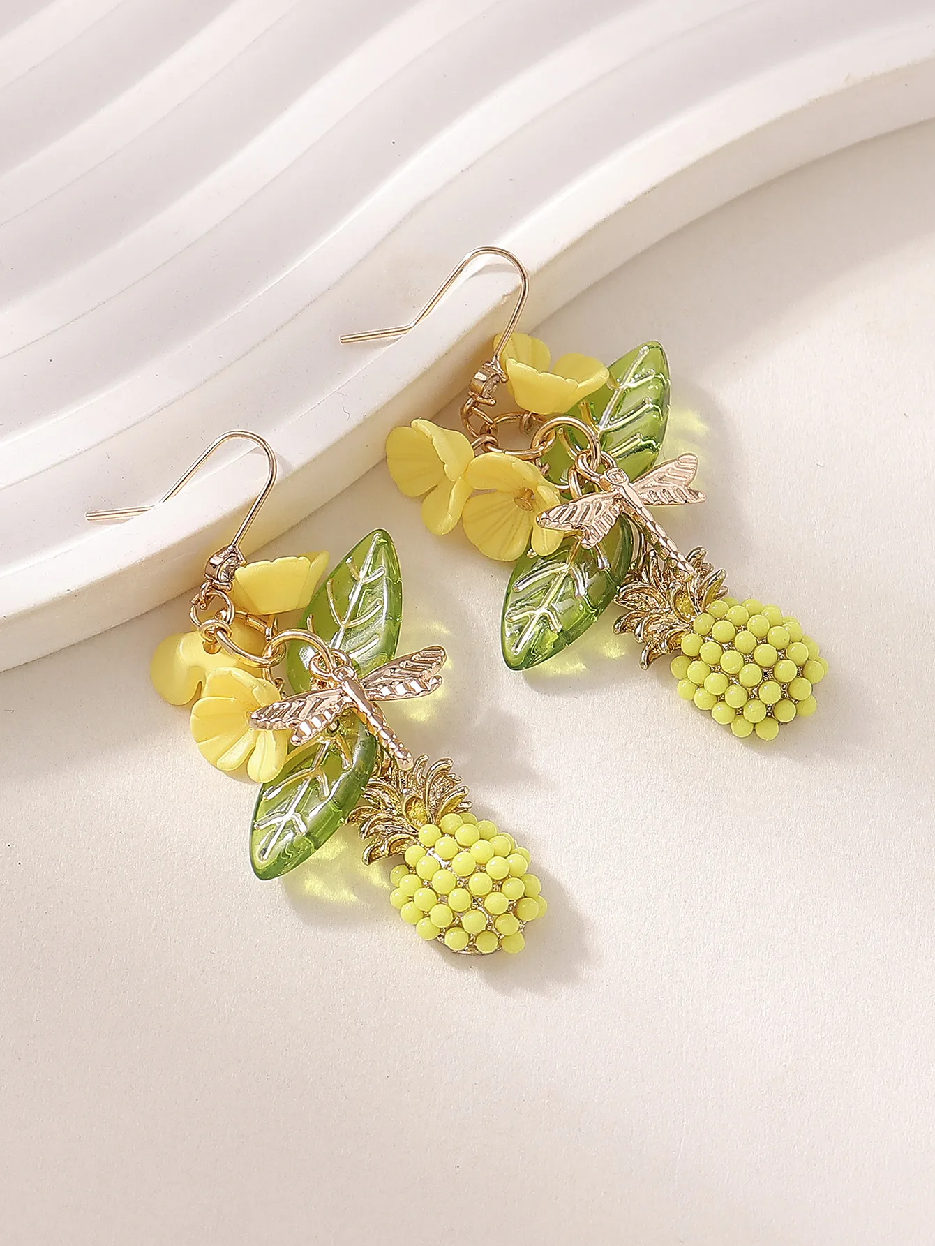 1 Pair Fairy Style Elegant Flower Pineapple Dragonfly Alloy Resin Drop Earrings display picture 4