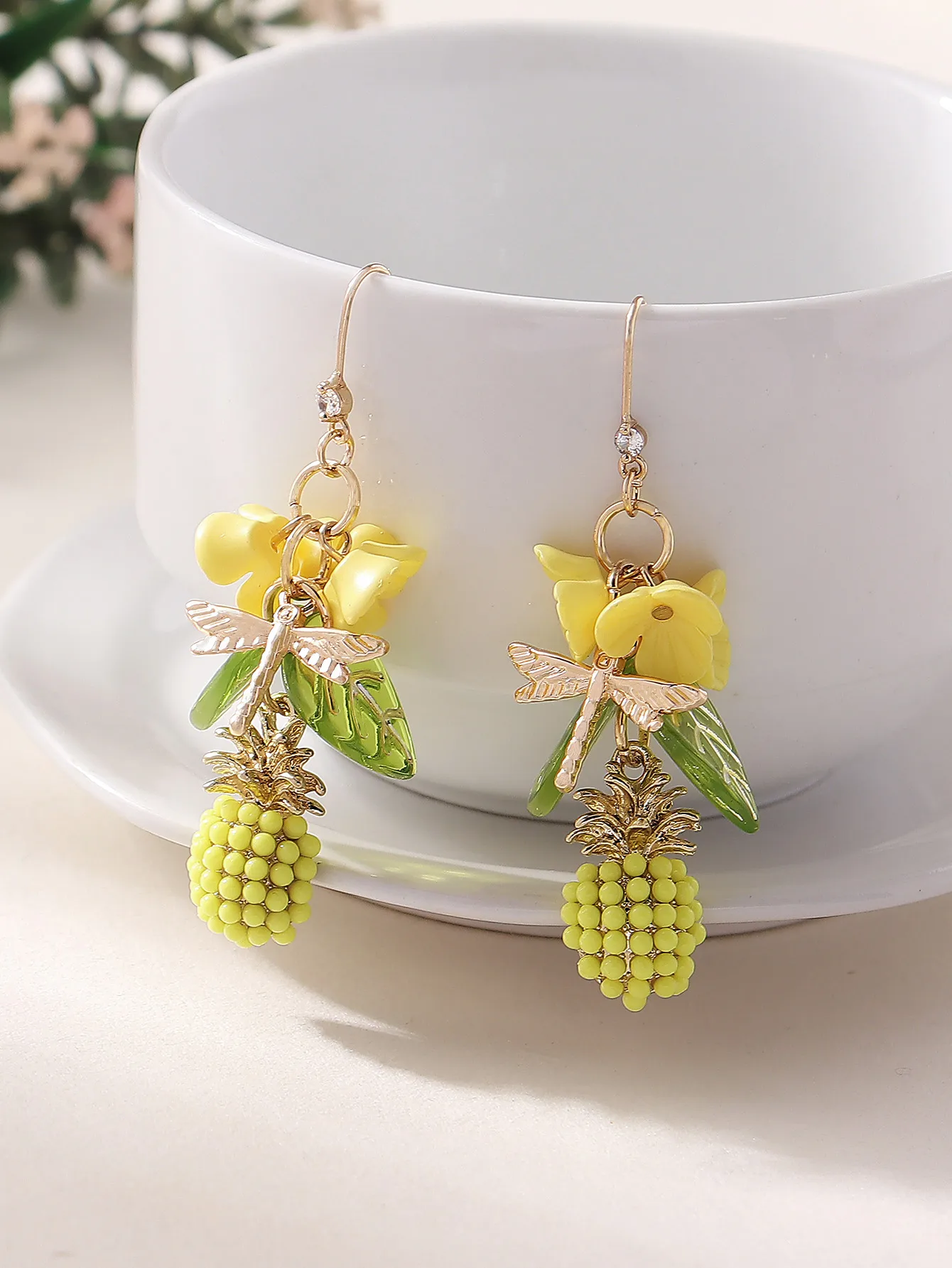1 Pair Fairy Style Elegant Flower Pineapple Dragonfly Alloy Resin Drop Earrings display picture 1