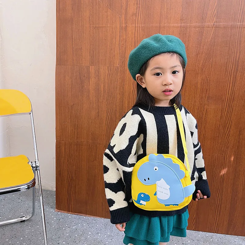 Kid'S Nylon Cartoon Dinosaur Cute Oval Zipper Crossbody Bag display picture 20
