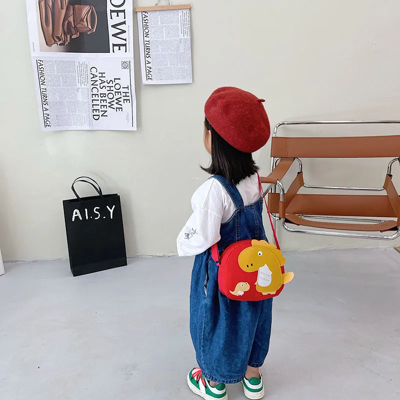 Kid'S Nylon Cartoon Dinosaur Cute Oval Zipper Crossbody Bag display picture 30