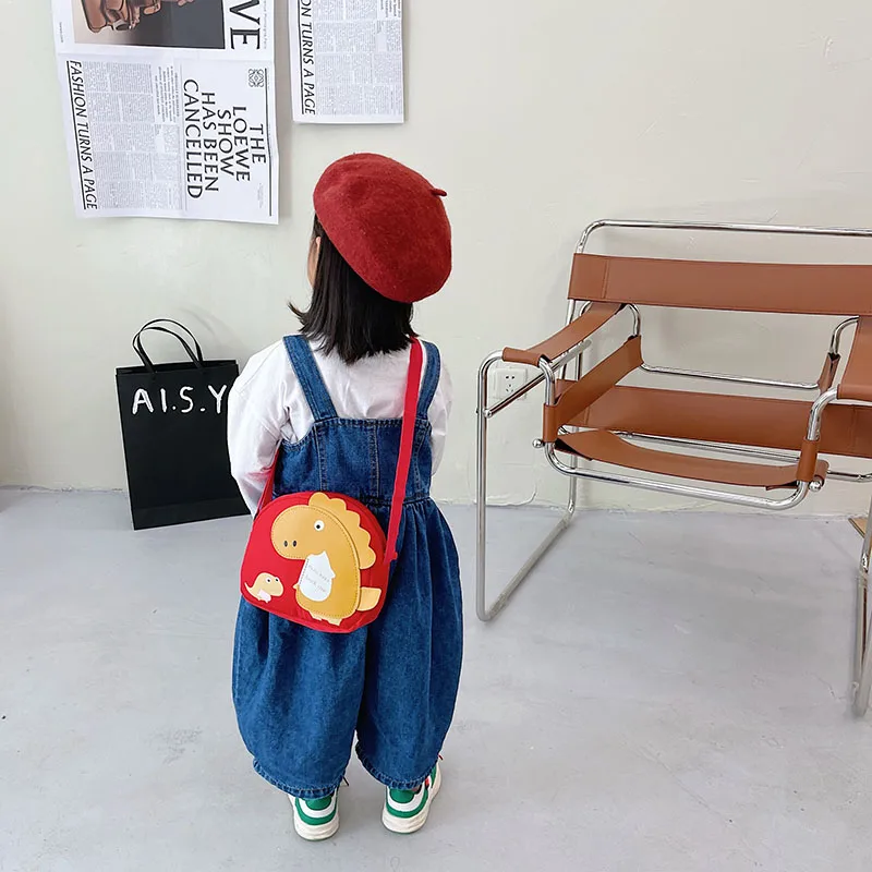 Kid'S Nylon Cartoon Dinosaur Cute Oval Zipper Crossbody Bag display picture 12