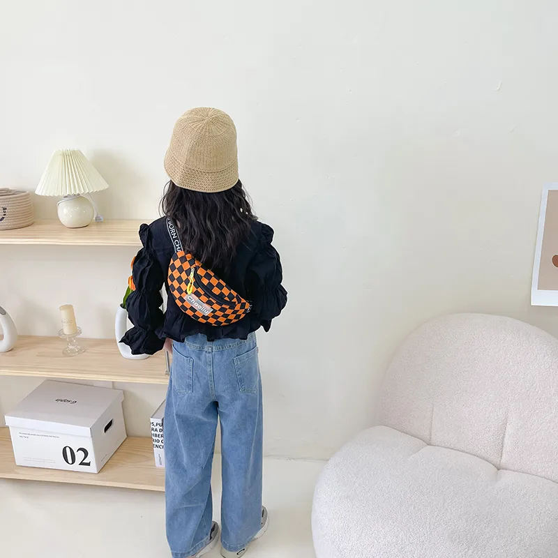 Kid'S Nylon Plaid Streetwear Dumpling Shape Zipper Fanny Pack display picture 10