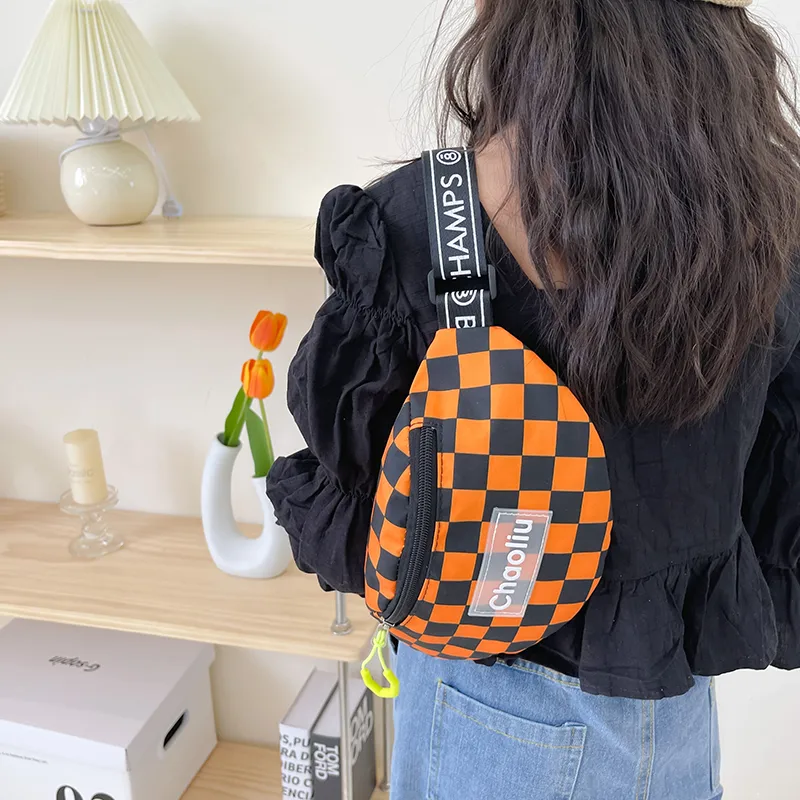 Kid'S Nylon Plaid Streetwear Dumpling Shape Zipper Fanny Pack display picture 30