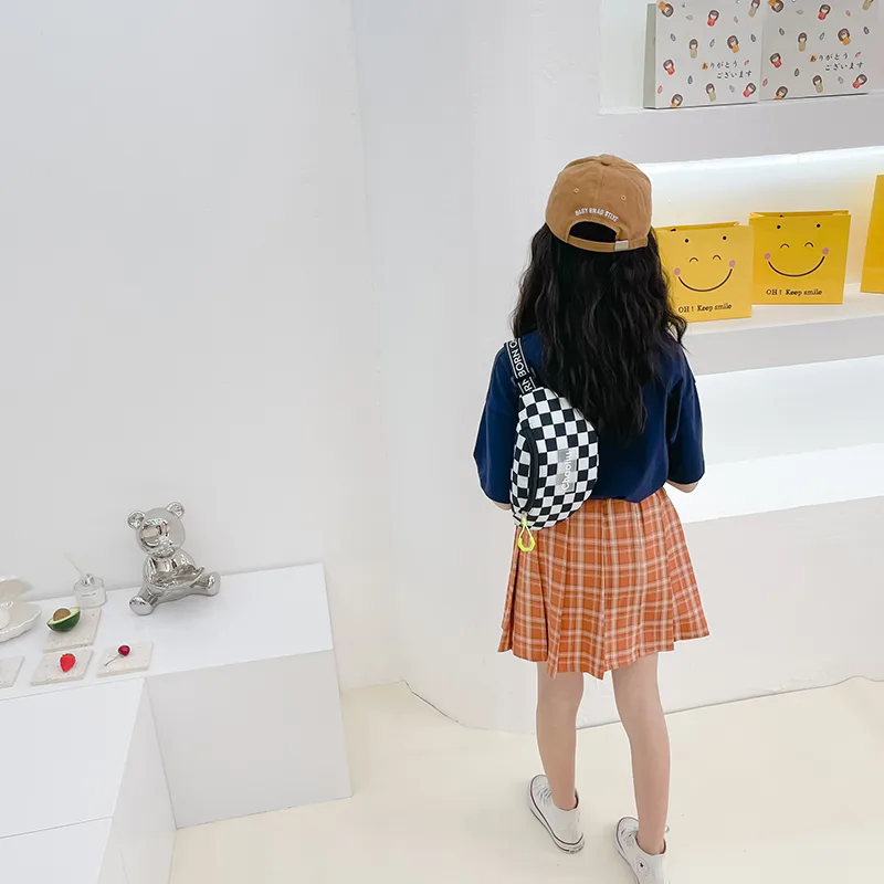 Kid'S Nylon Plaid Streetwear Dumpling Shape Zipper Fanny Pack display picture 23
