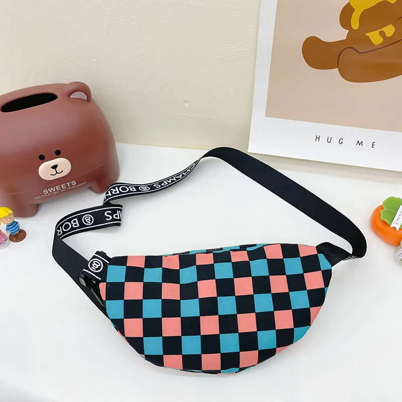 Kid'S Nylon Plaid Streetwear Dumpling Shape Zipper Fanny Pack display picture 101