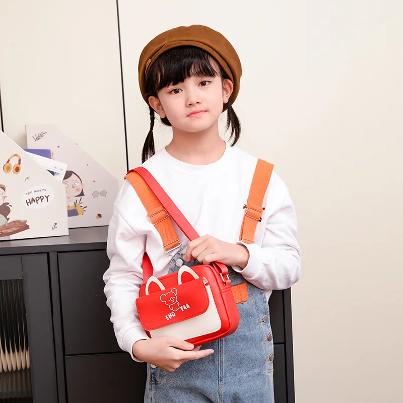 Kid'S Pu Leather Color Block Bear Cute Square Zipper Shoulder Bag Crossbody Bag display picture 6
