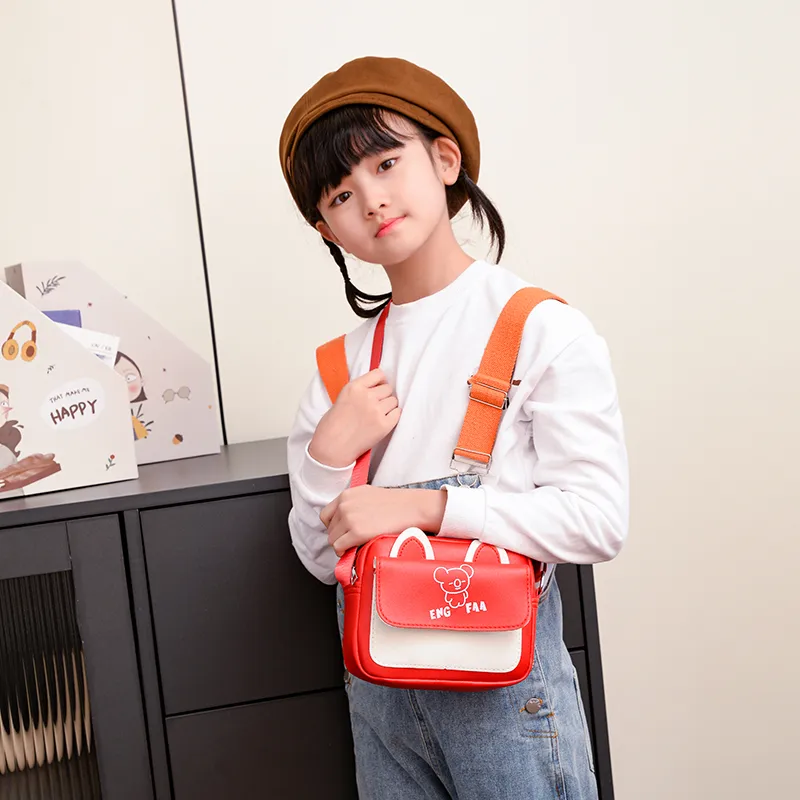 Kid'S Pu Leather Color Block Bear Cute Square Zipper Shoulder Bag Crossbody Bag display picture 14