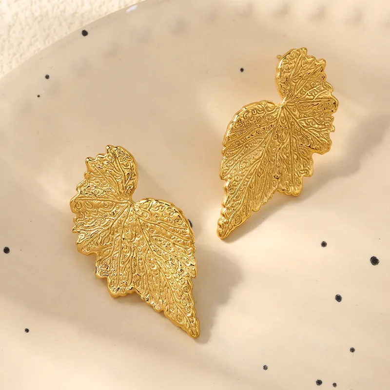 1 Pair Simple Style Classic Style Leaf Solid Color Plating 304 Stainless Steel 18K Gold Plated Ear Studs display picture 2