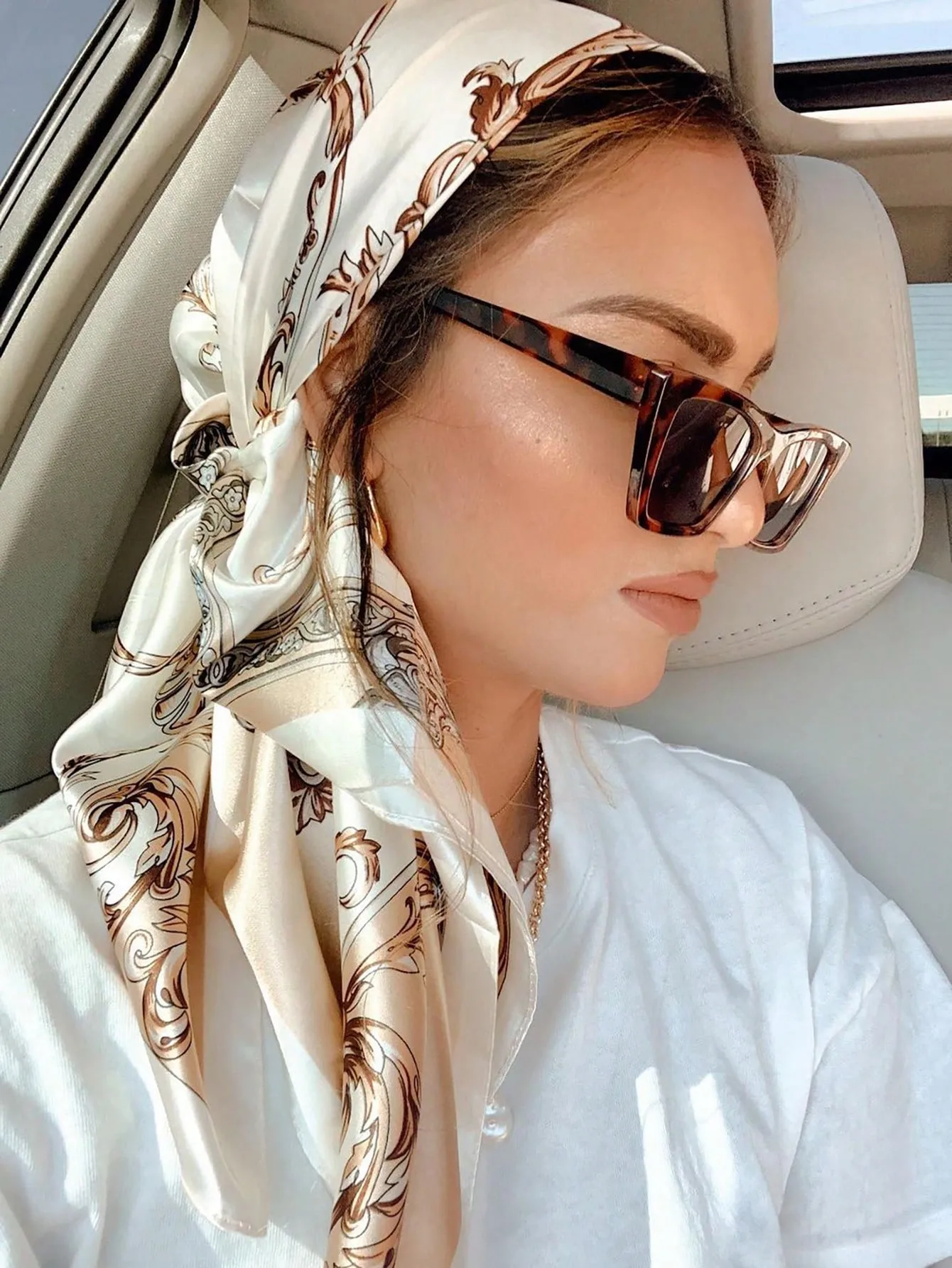 Women's Casual Shiny Letter Satin Printing And Dyeing Printing Bandanas display picture 2