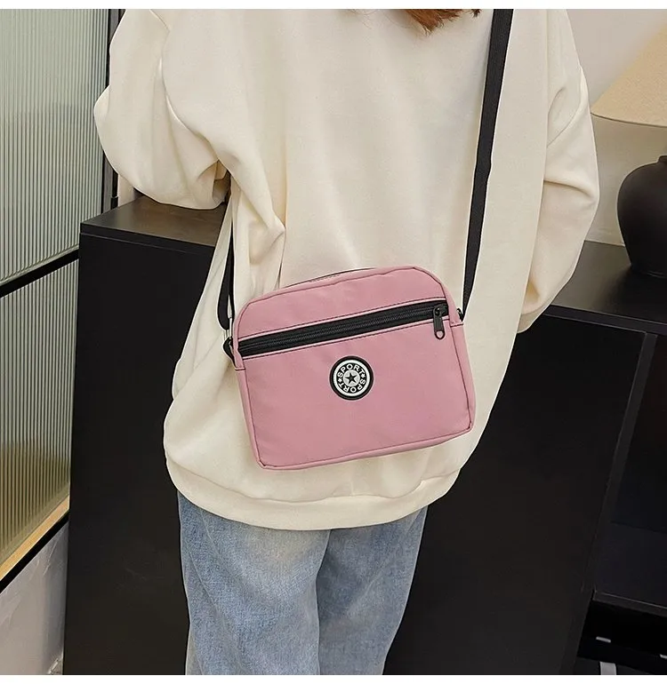 Women's Nylon Solid Color Streetwear Square Zipper Crossbody Bag display picture 3