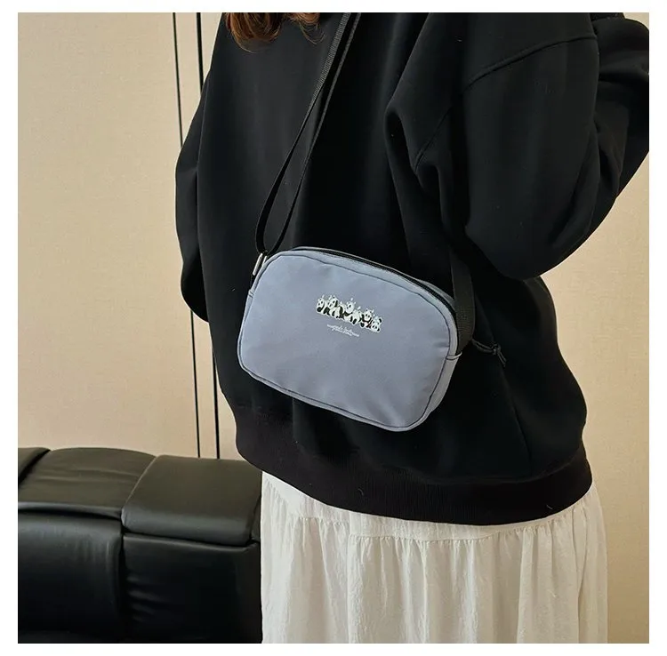 Women's Nylon Animal Streetwear Square Zipper Shoulder Bag Crossbody Bag display picture 5